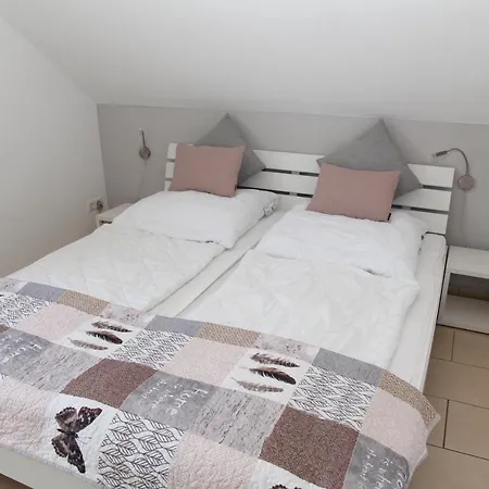 Grachtenkate Greetsiel